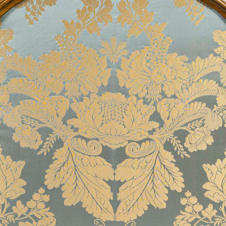 Paravento lionese in noce intagliato, epoca Luigi XV, circa 1740-1750