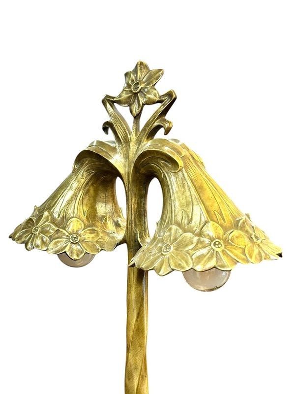 Jules Playing Art Nouveau Double Lamp