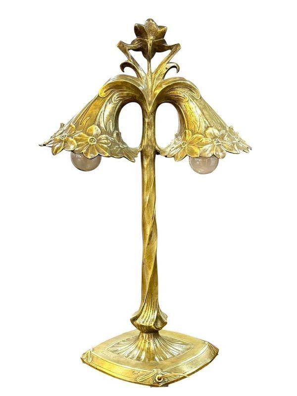 Jules Playing Art Nouveau Double Lamp