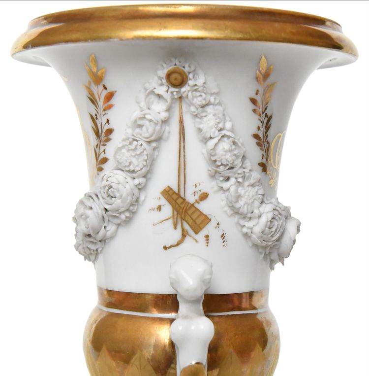 Vaso in porcellana di Meissen in forma medicea 