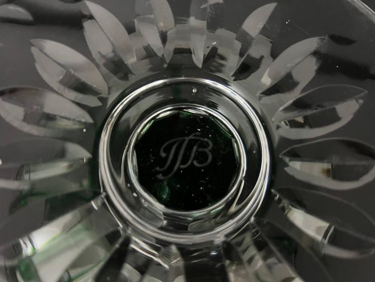 Coupe En Cristal Vert Taillé – Style Art Déco