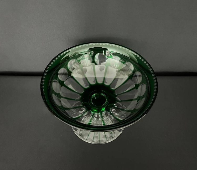 Coupe En Cristal Vert Taillé – Style Art Déco