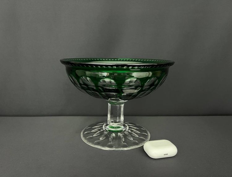 Coupe En Cristal Vert Taillé – Style Art Déco
