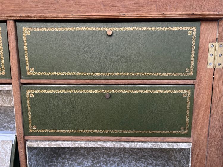 Grande mobile notarile in rovere sabbiato, fine XIX secolo 