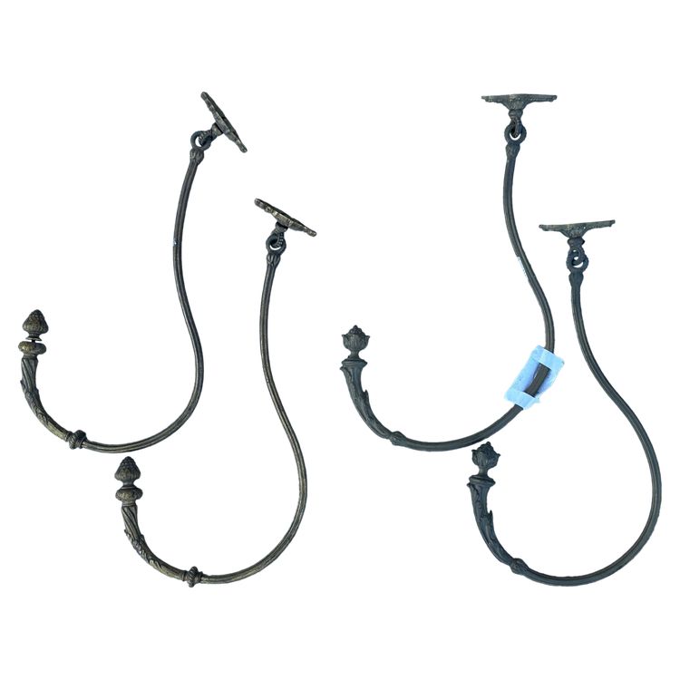 2 pairs of tiebacks