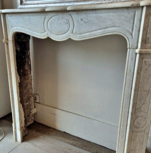Cheminée Pompadour blanche
