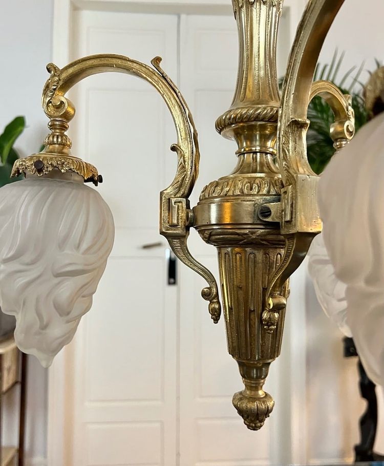 Lustre En Bronze Inspiration Louis XVI - Globes Verre Dépoli - Fin XIXe Début XXe Siècle