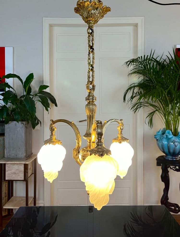 Lustre En Bronze Inspiration Louis XVI - Globes Verre Dépoli - Fin XIXe Début XXe Siècle