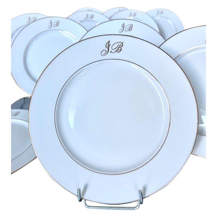 11 Assiettes à Dessert En Porcelaine De Limoges - Filets Or Monogrammes
