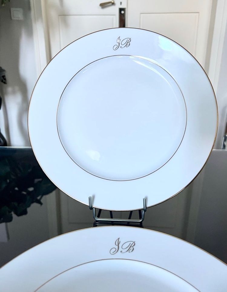 12 Dinner Plates Gold Fillet Design - Limoges Porcelain - Monograms