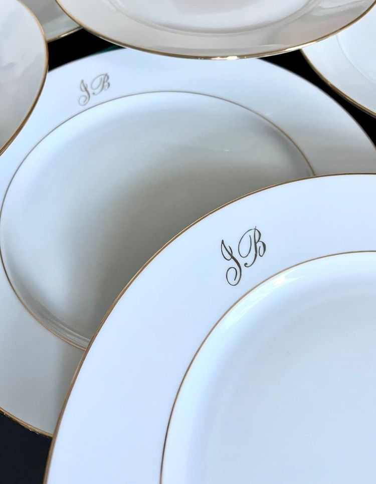 12 Dinner Plates Gold Fillet Design - Limoges Porcelain - Monograms