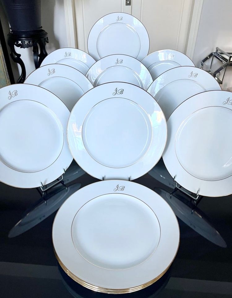 12 Dinner Plates Gold Fillet Design - Limoges Porcelain - Monograms