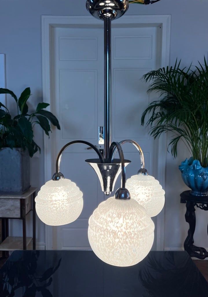Lampadario Clichy a globi in metallo cromato - Luminaire Vintage