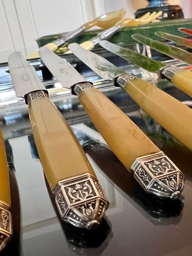 Entremet And Salad Serving Knives In Silver Horn And Metal Art Deco Service