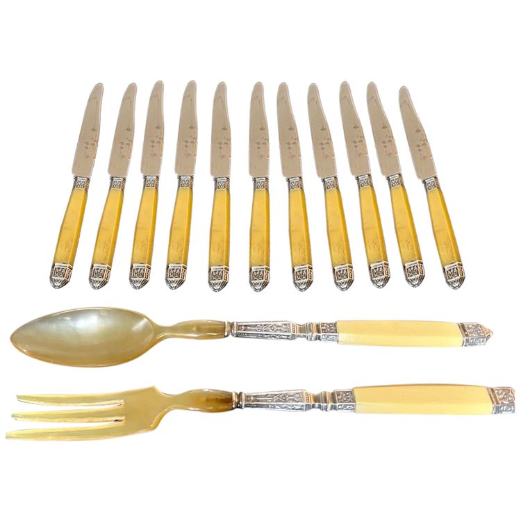 Entremet And Salad Serving Knives In Silver Horn And Metal Art Deco Service