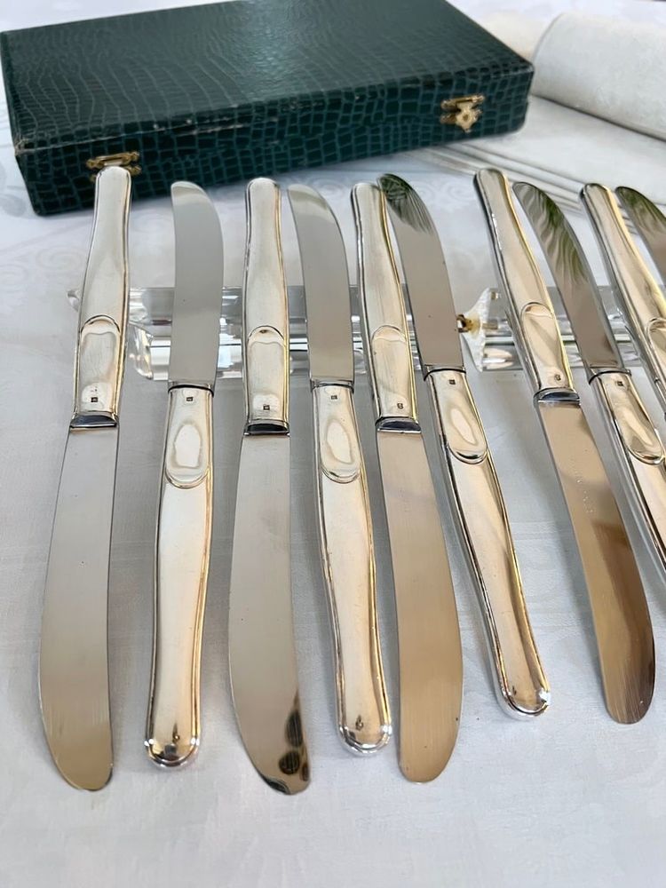 Couteaux De Table En Métal Argenté - Blades Inox - Vintage