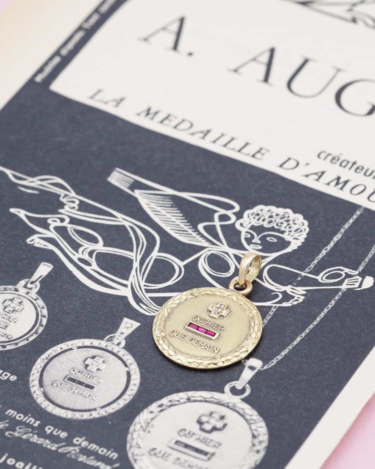 Augis grande médaille d’amour laurier en or 18k, médaille ancienne, plus qu'hier, moins que demain