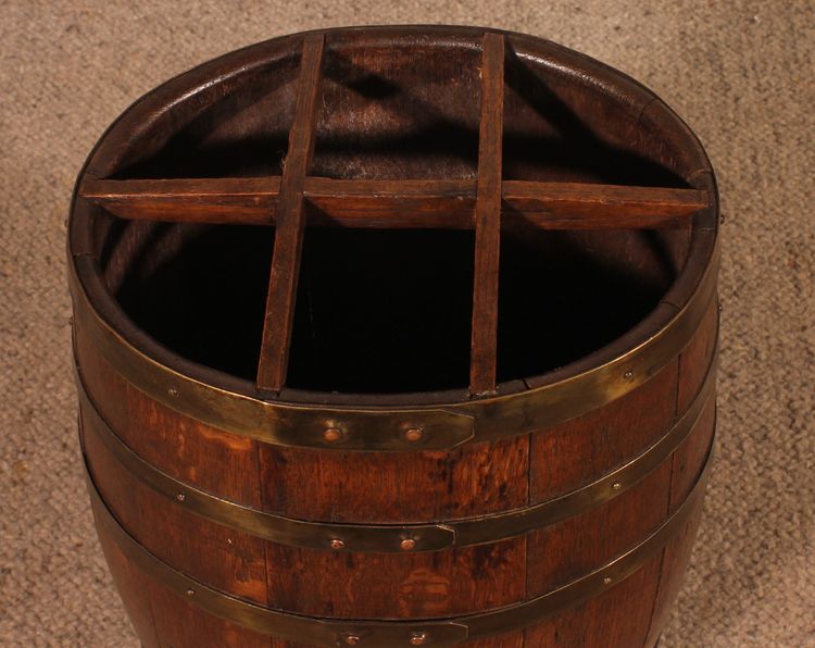 Regenschirm- oder Spazierstockhalter in Fassform aus Eiche, 19. Jh