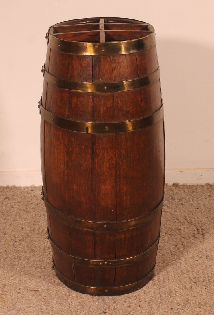 Regenschirm- oder Spazierstockhalter in Fassform aus Eiche, 19. Jh