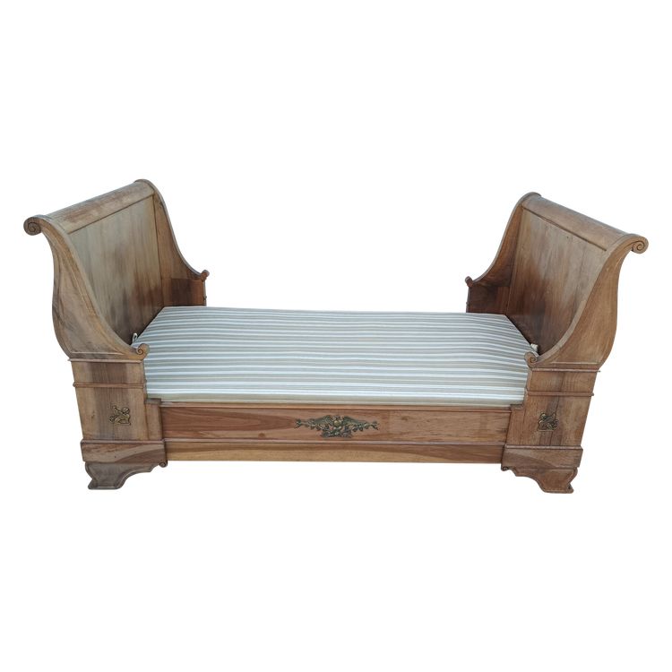 Mahagonibett im Empire-Stil