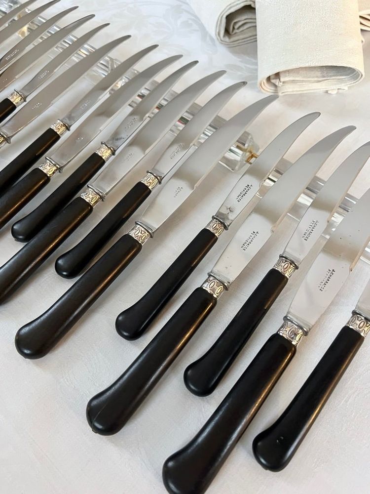 Set di 12 coltelli da tavola e 12 da dessert - Metallo argentato ebano