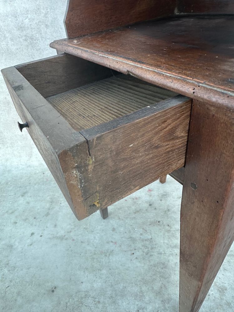 Table de chevet