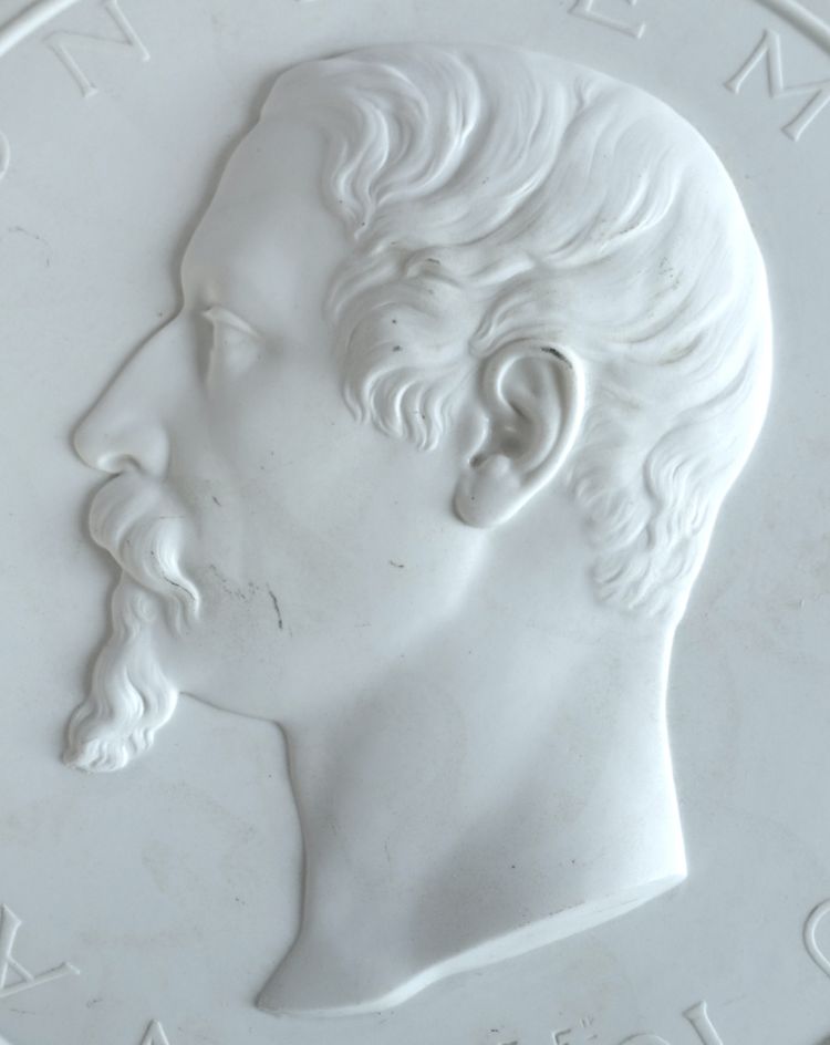 Manufacture de Sèvres : grande médaille portrait de l'Empereur Napoléon III en biscuit - 22,5cm