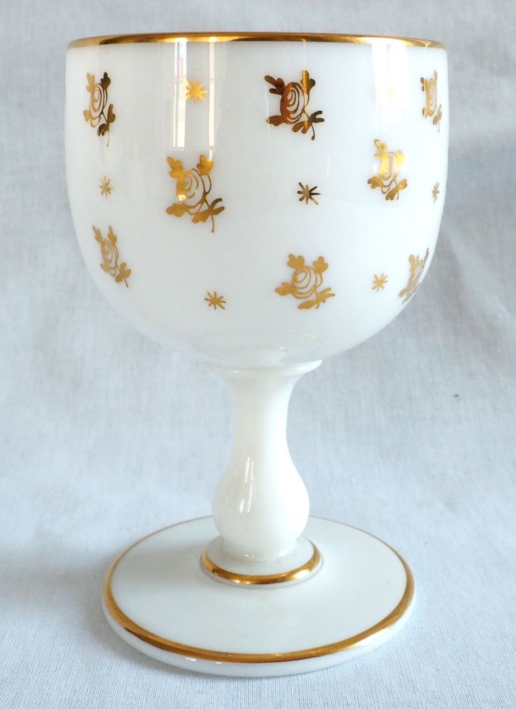 Baccarat : service de nuit en opaline dorée, époque Napoléon III vers 1860
