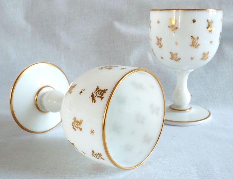 Baccarat : service de nuit en opaline dorée, époque Napoléon III vers 1860