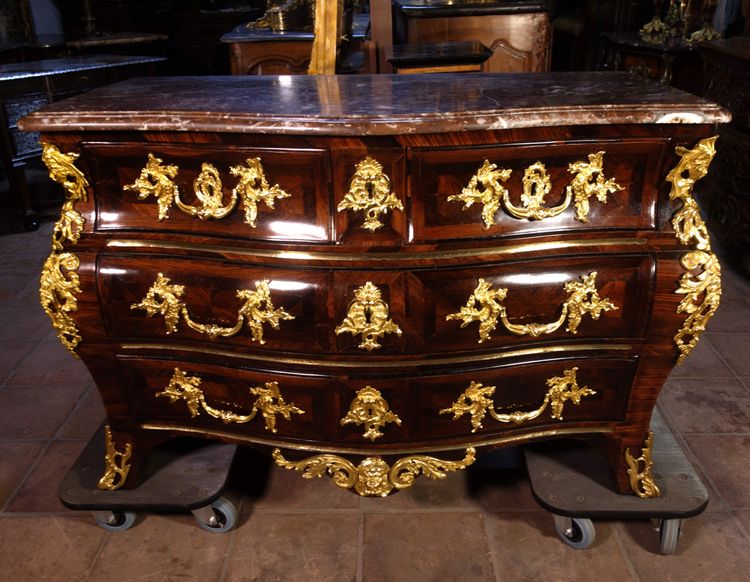 Tomb chest of drawers attributed to Mathieu Criaerd