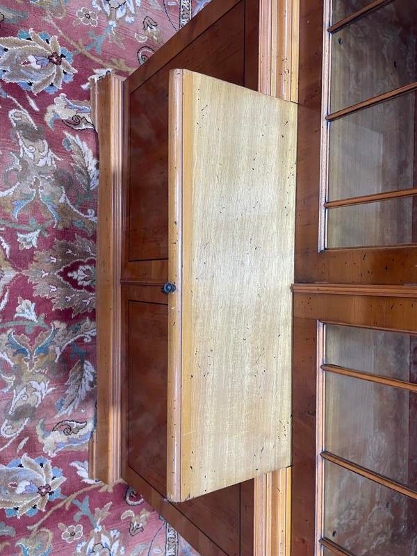 Biblioteca - Buffet - mostra due corpi in stile inglese