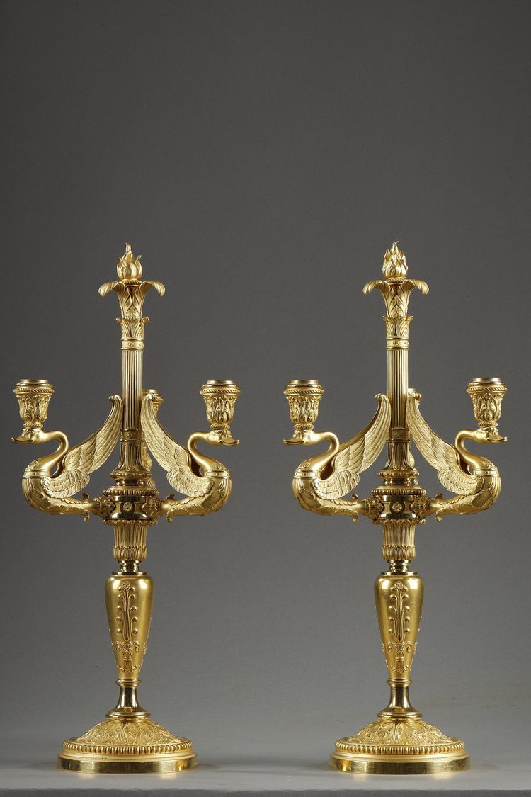 Paire de Flambeaux à trois lumières en bronze ciselé et doré Signés Barbedienne