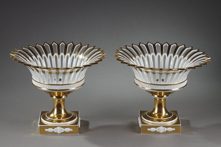 PAIR OF PARIS PORCELAIN STANDING BASKETS, EMPIRE PERIOD