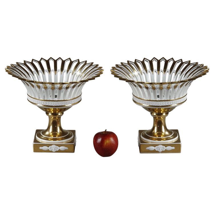 PAIR OF PARIS PORCELAIN STANDING BASKETS, EMPIRE PERIOD