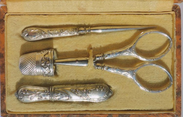 Mimosa ART NOUVEAU silver sewing kit, early 20th century, scissors, thimble, needle case
