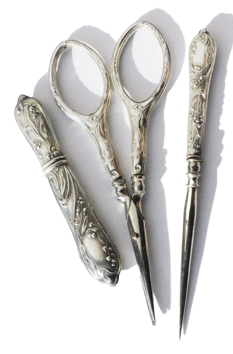 Mimosa ART NOUVEAU silver sewing kit, early 20th century, scissors, thimble, needle case
