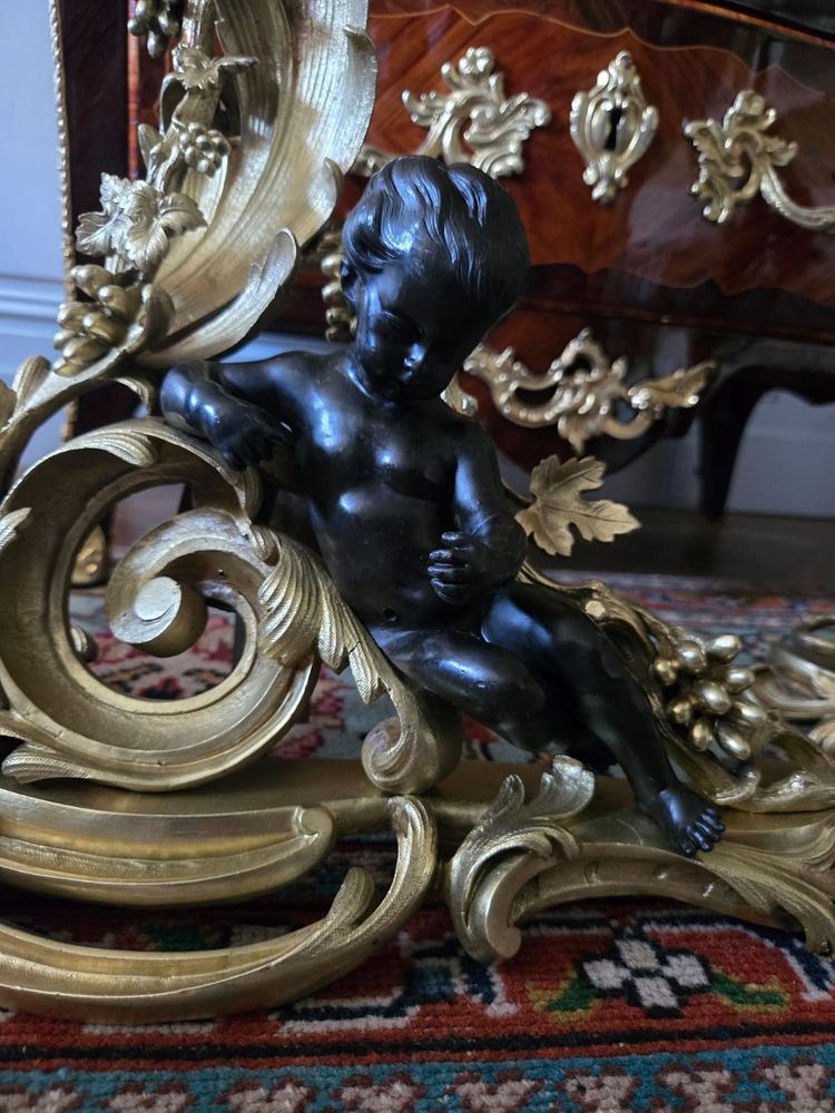 Pair of bronze fireplaces with children, Louis XV style.