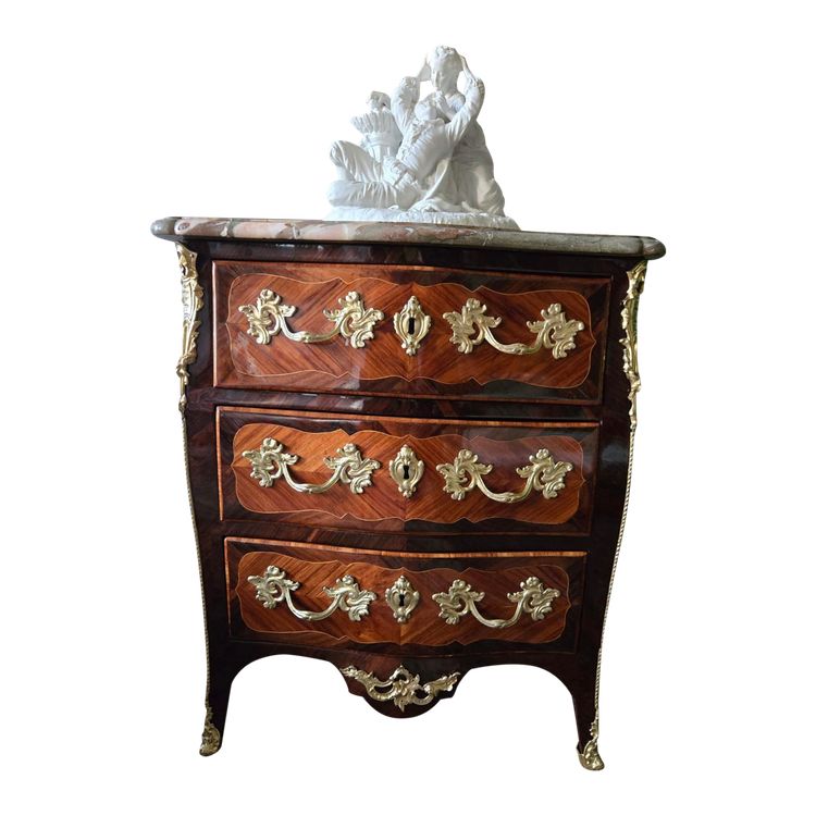 Pierre I Roussel, Commode D’entre Deux D’époque Louis XV. 