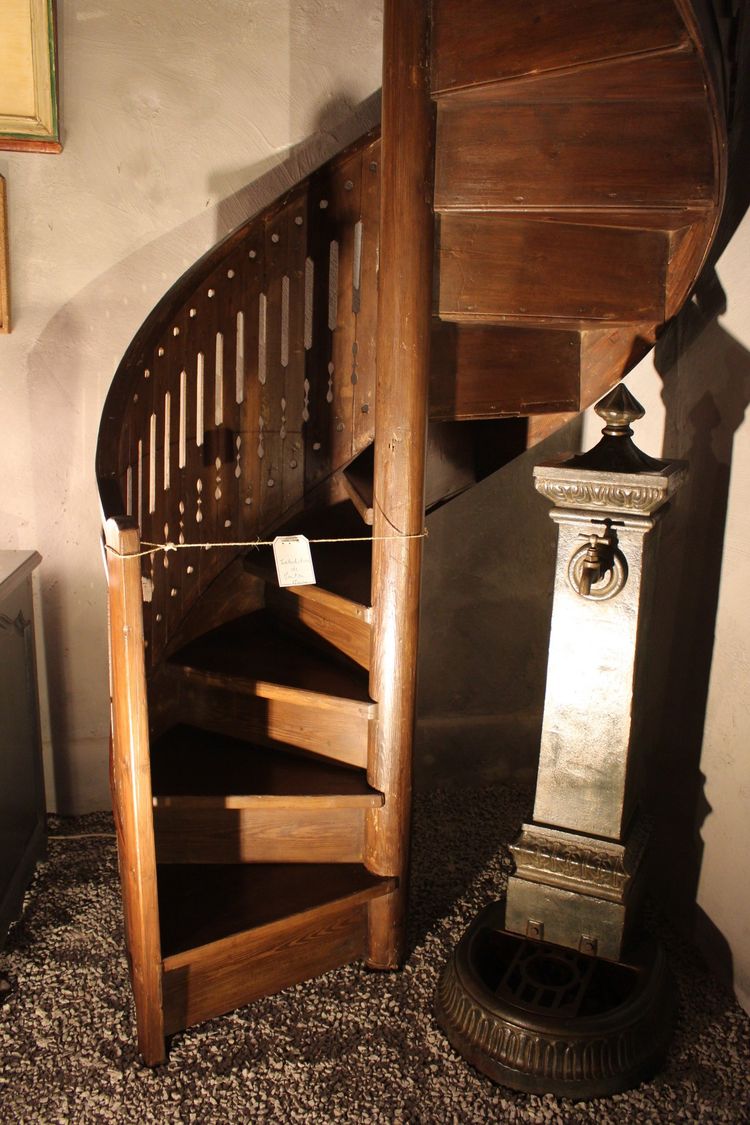 Spiral staircase