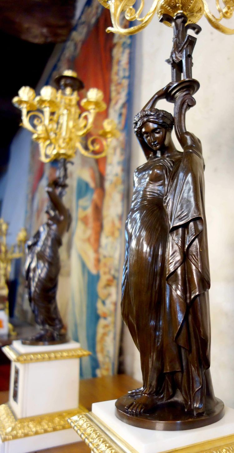 Grande paire de candélabres à l’antique signée James Pradier