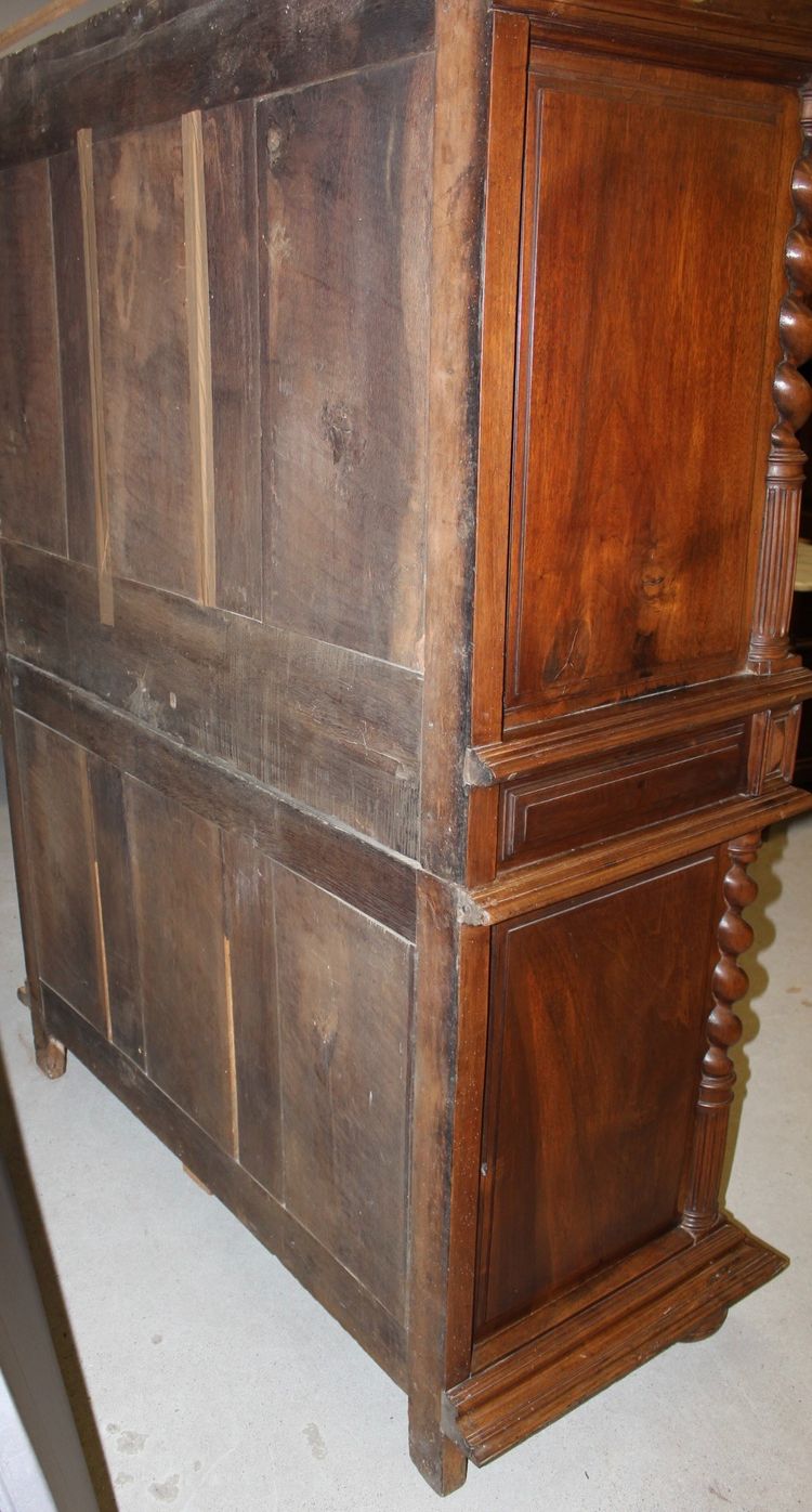 Louis XIII Viertüriges Buffet aus Nussbaum, spätes 17. Jahrhundert