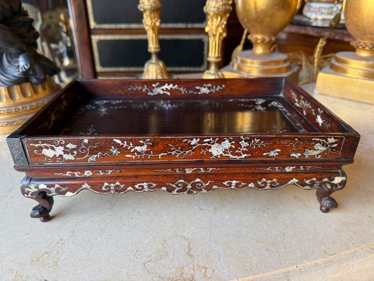 Letter tray in exotic wood and mother-of-pearl marquetry, Indochina, as