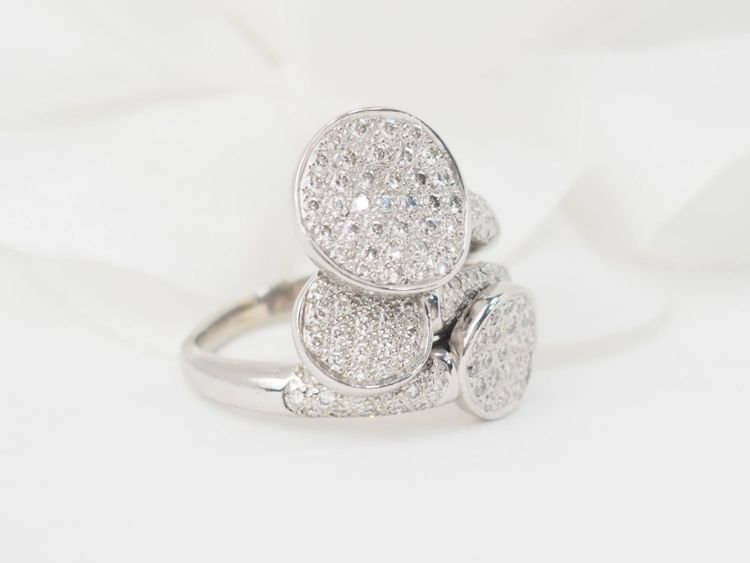 Bague en or blanc et diamants 