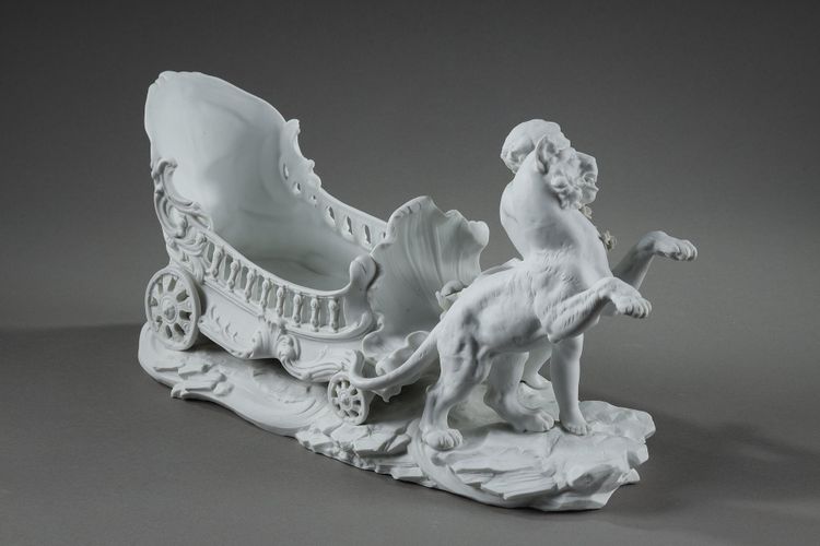 Corbeille à décor de putto et félin, manufacture Richard Eckert & Co