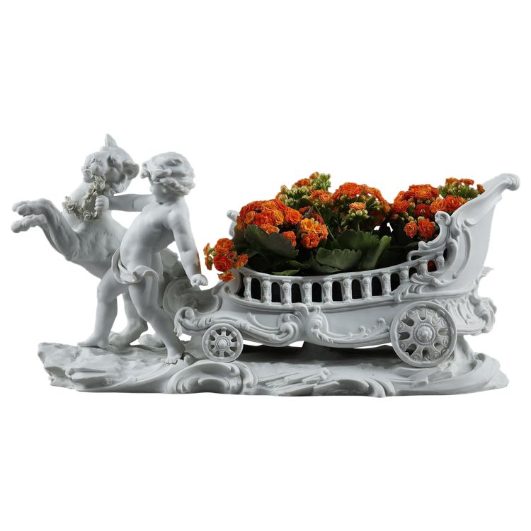 Corbeille à décor de putto et félin, manufacture Richard Eckert & Co