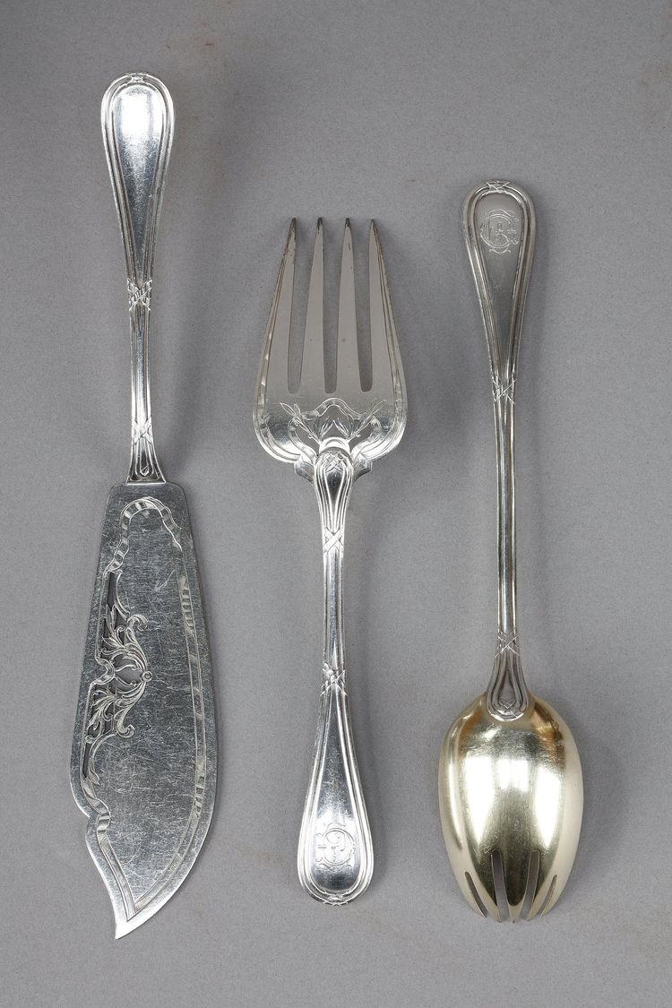 IMPORTANT SILVER AND Mother-of-pearl FLATWARE , IN ORIGINAL CASE. TÉTARD FRÈRES.