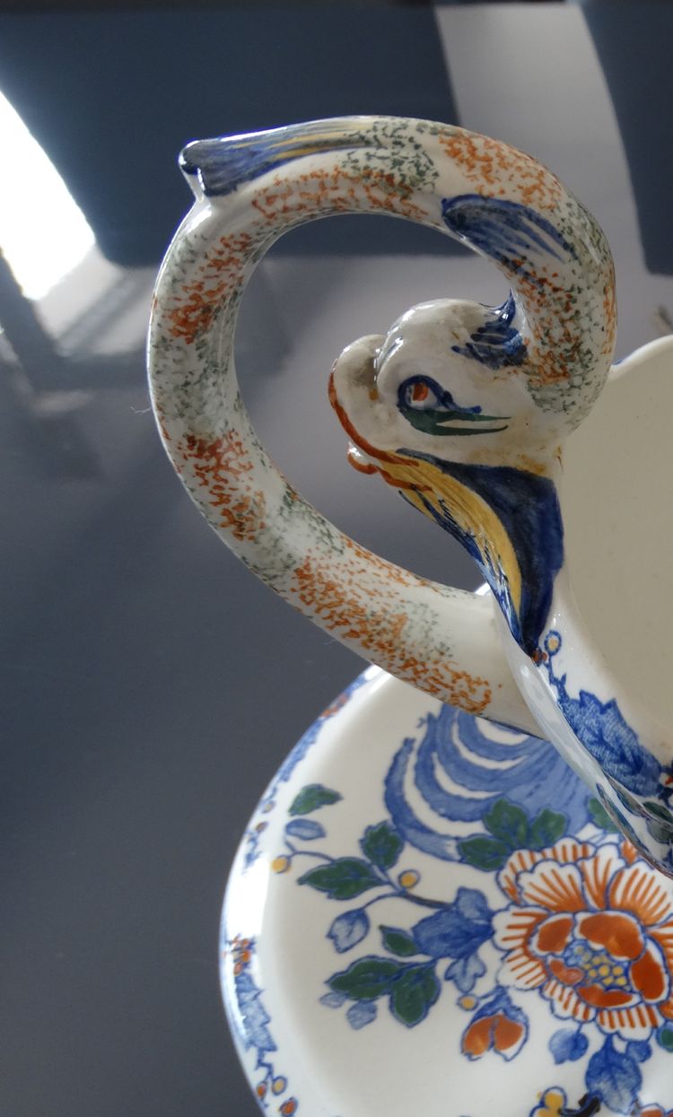 Gien factory. Earthenware sauce boat, Rooster and Peony model. Stamp from the 1930s-1960s.