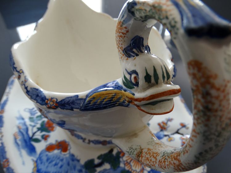 Gien factory. Earthenware sauce boat, Rooster and Peony model. Stamp from the 1930s-1960s.