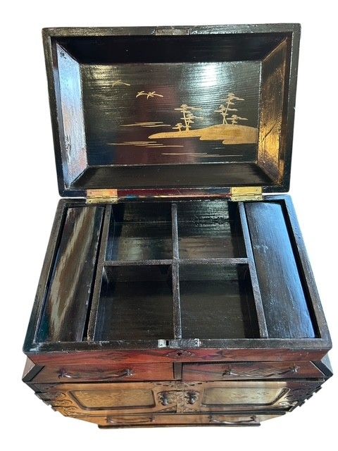 Cabinet - Japan - Meiji period (1868 - 1912)