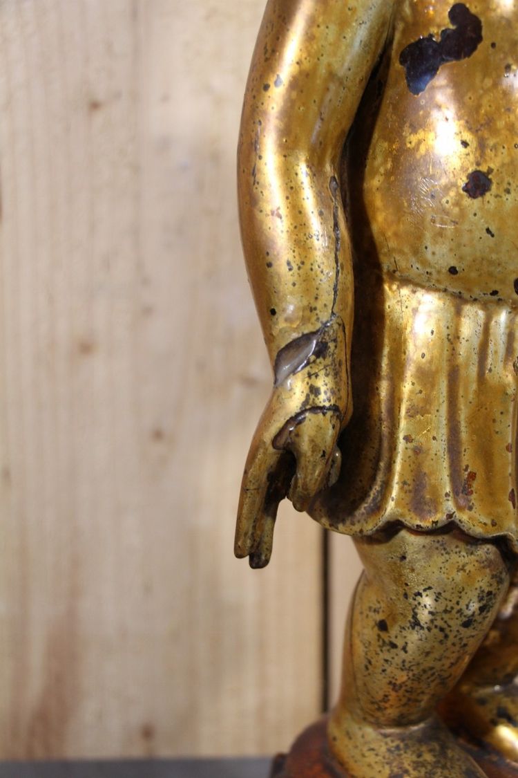 Buddha bambino in legno dorato, Cina, Vietnam, fine del XIX secolo